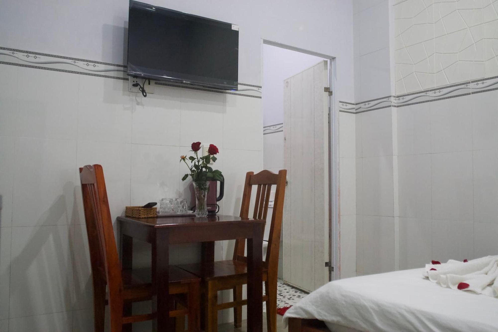 Duong Hieu Guesthouse Дуонг-Донг Экстерьер фото